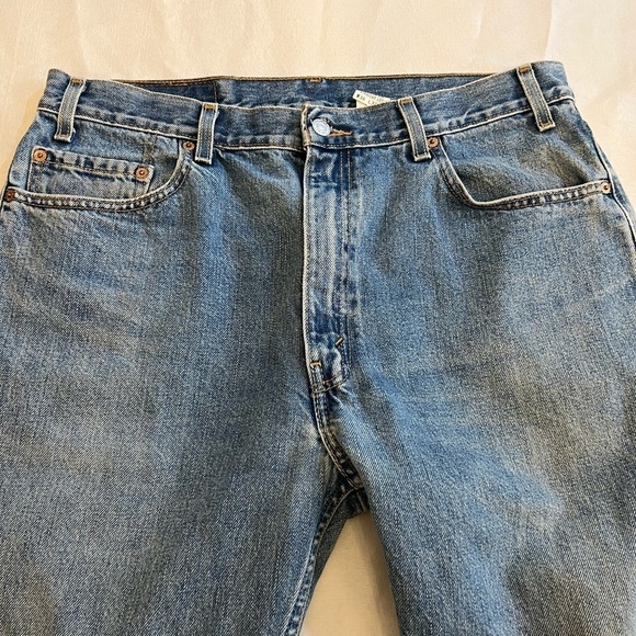 LEVI’S Men’s 505 Regular Fit Straight Leg Jeans, Size 36 x 30. - Picture 2 of 6